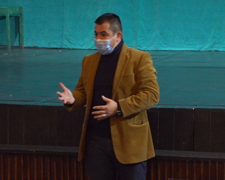 VIOLENTA IN SCOLI 2.jpg