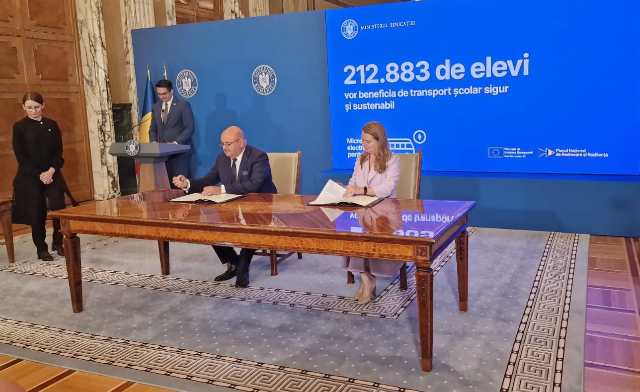 Semnare contract finantare microbuze scolare (3).jpeg