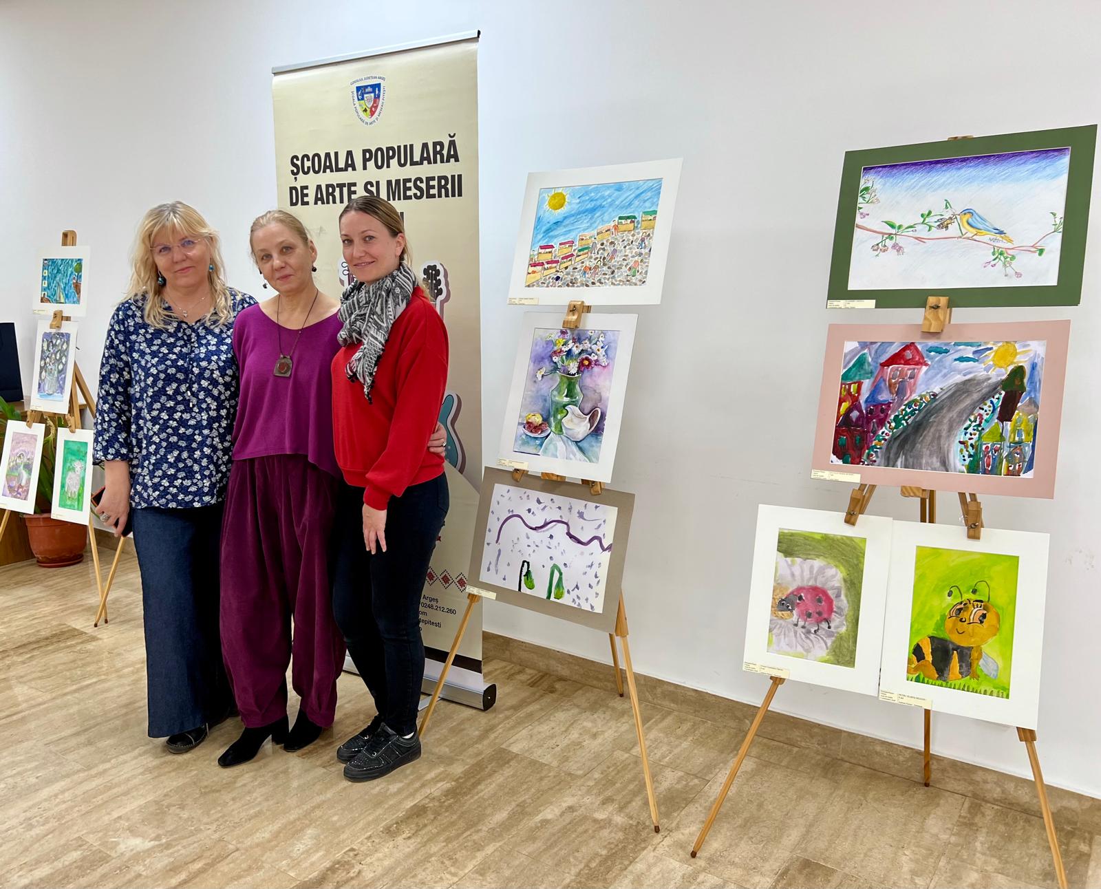 foto expozitie Ecouri de primavara1.jpeg