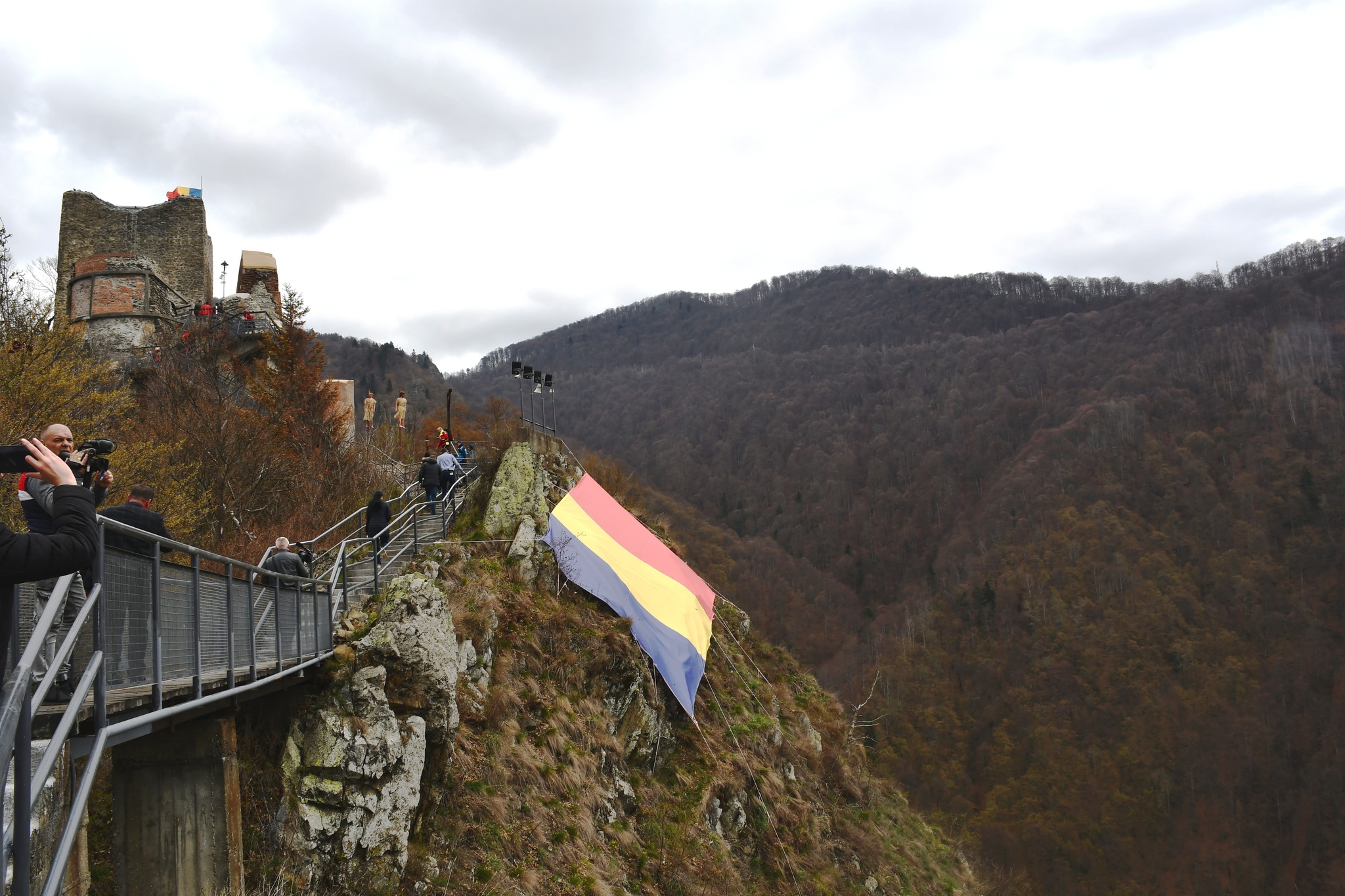Cetatea Poienari 15.jpg
