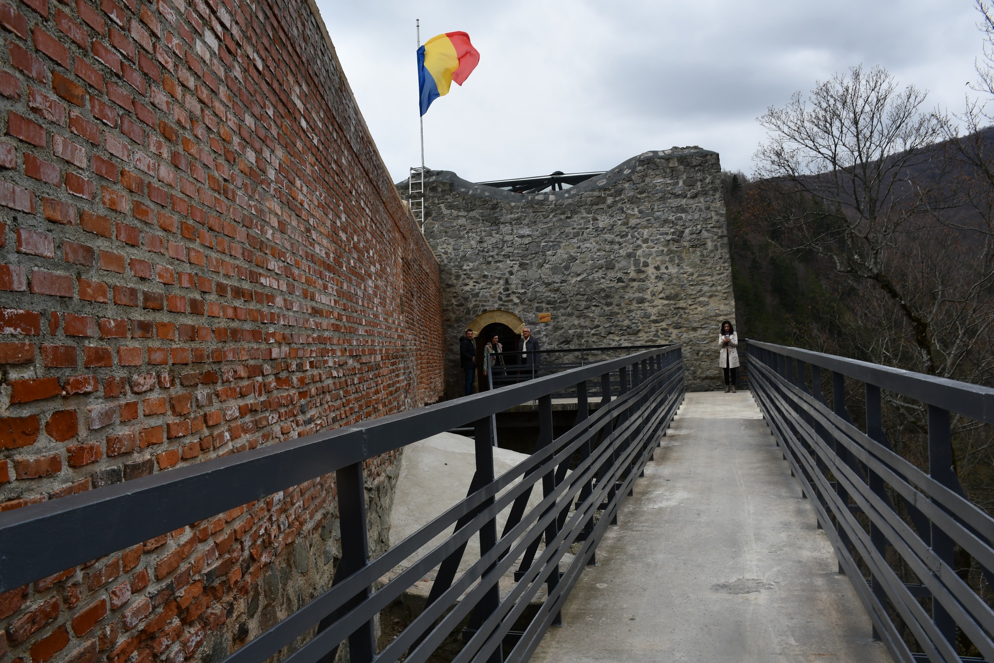 Cetatea Poienari 47.jpg
