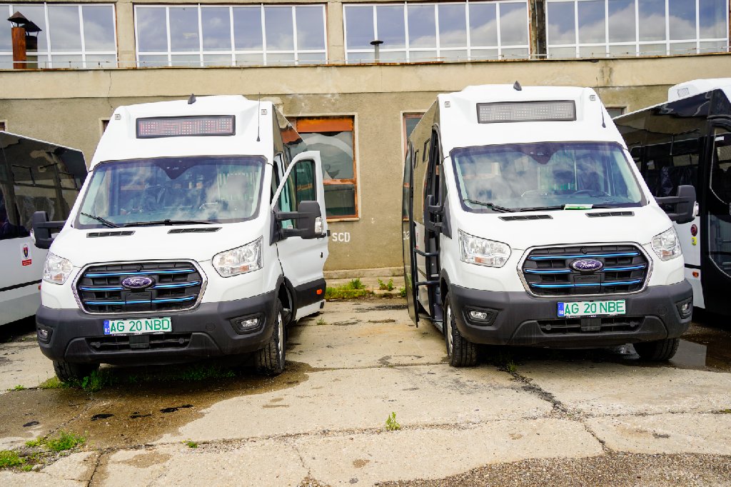 Microbuze electrice scolare Mosoaia si Bughea de Jos 2.jpg
