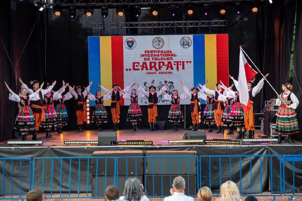 Foto_inchidere_festival_Carpati_3.jpg