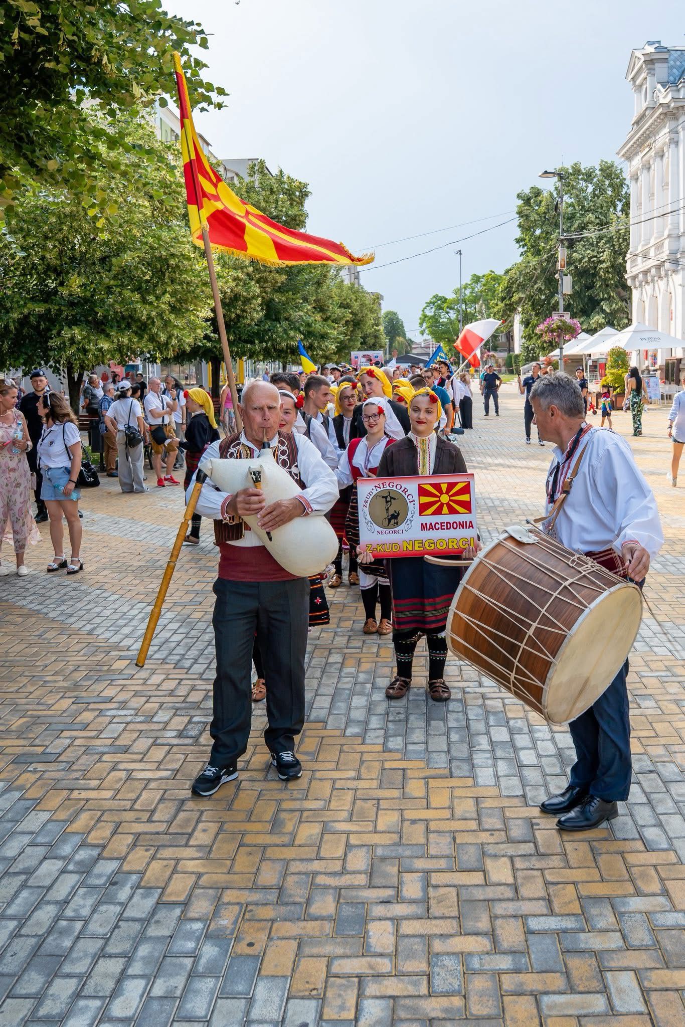Foto_inchidere_festival_Carpati_4.jpg