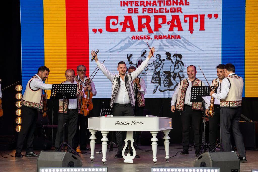 Foto_inchidere_festival_Carpati_8.jpg