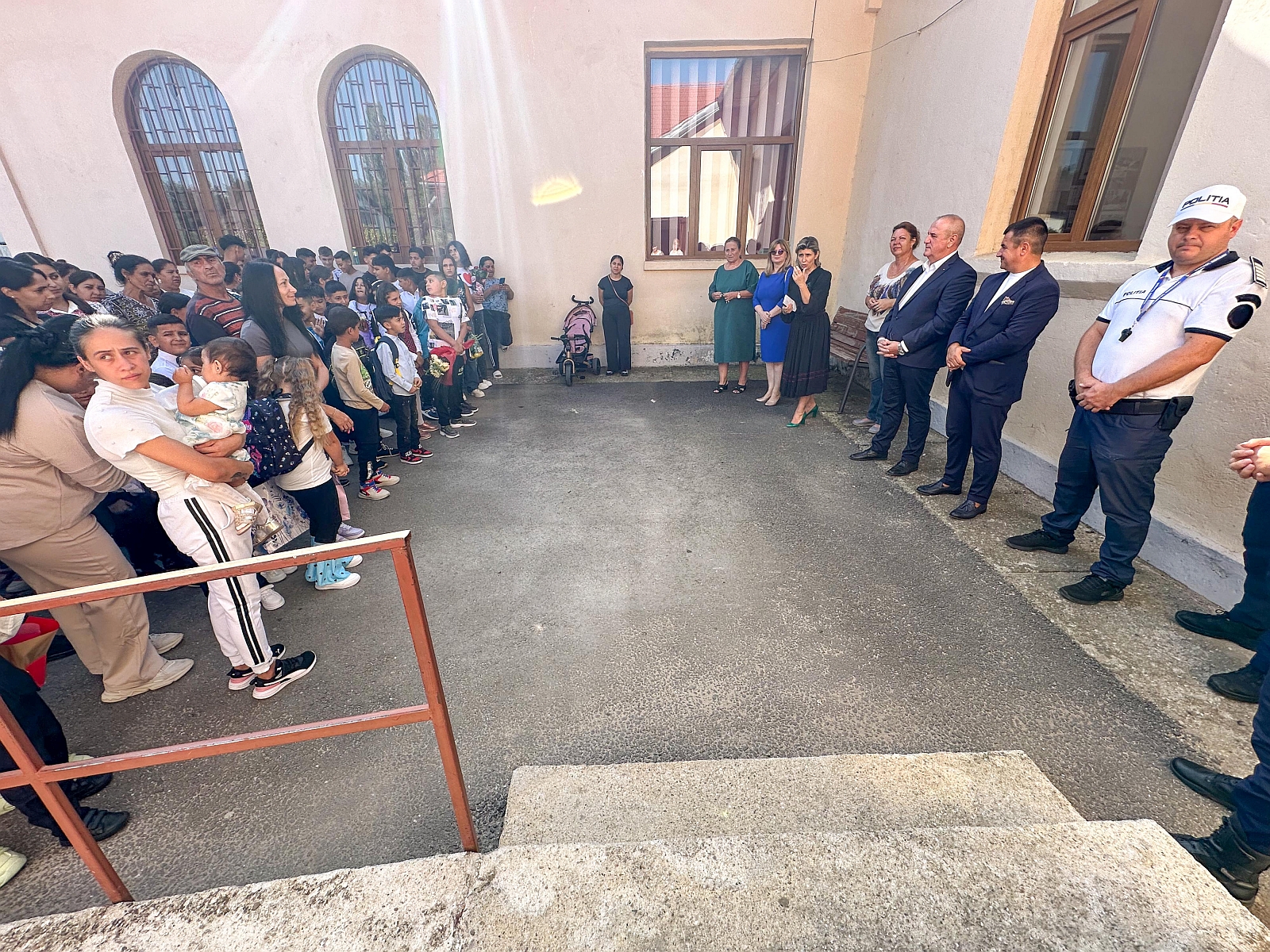 Deschidere_an_scolar_Stefanesti.jpg