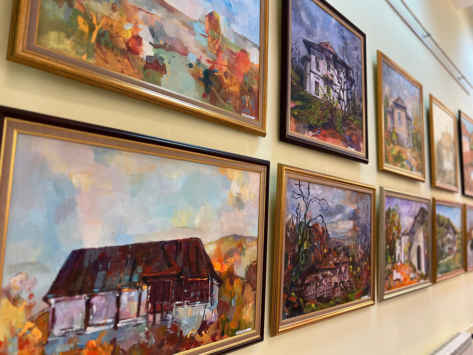 Vernisaj_expozitie_pictura_18_septembrie_2025_11.jpg