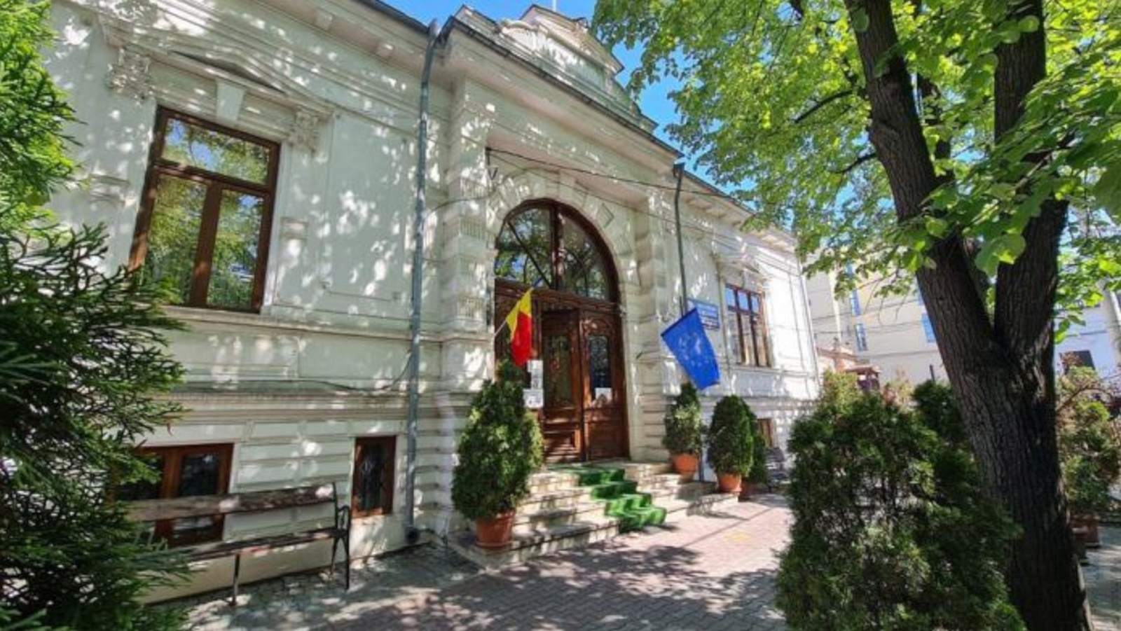 Incep_Cursurile_la_Scoala_Populara_de_Arte_Pitesti_2.jpg