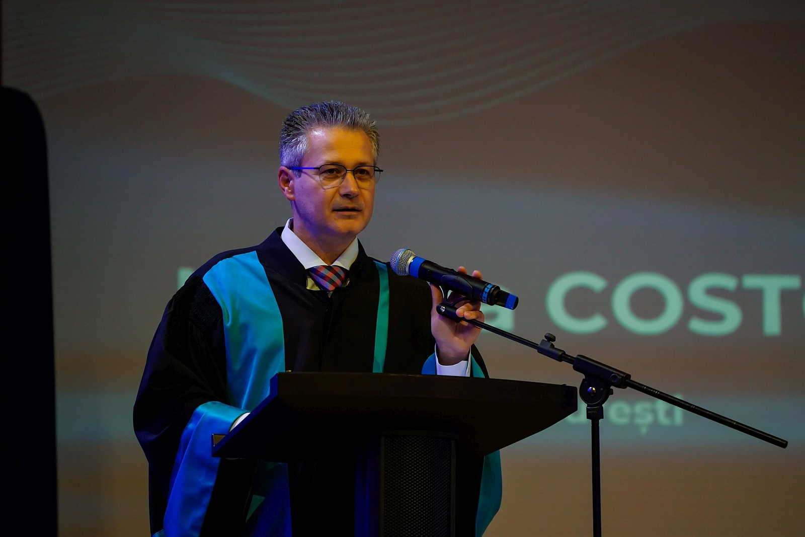 Deschiderea_anului_universitar_13.jpg