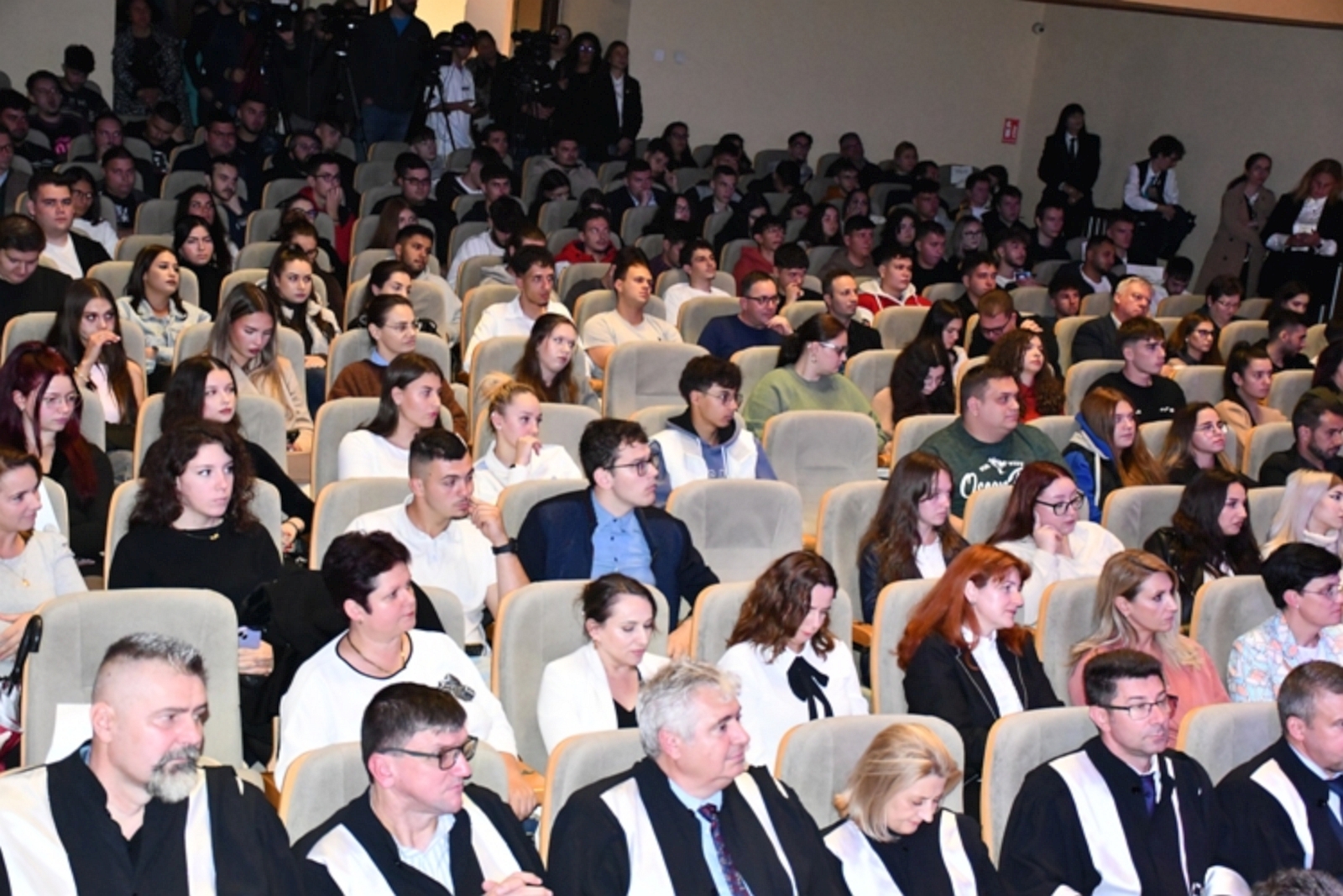 Deschiderea_anului_universitar_9.jpg