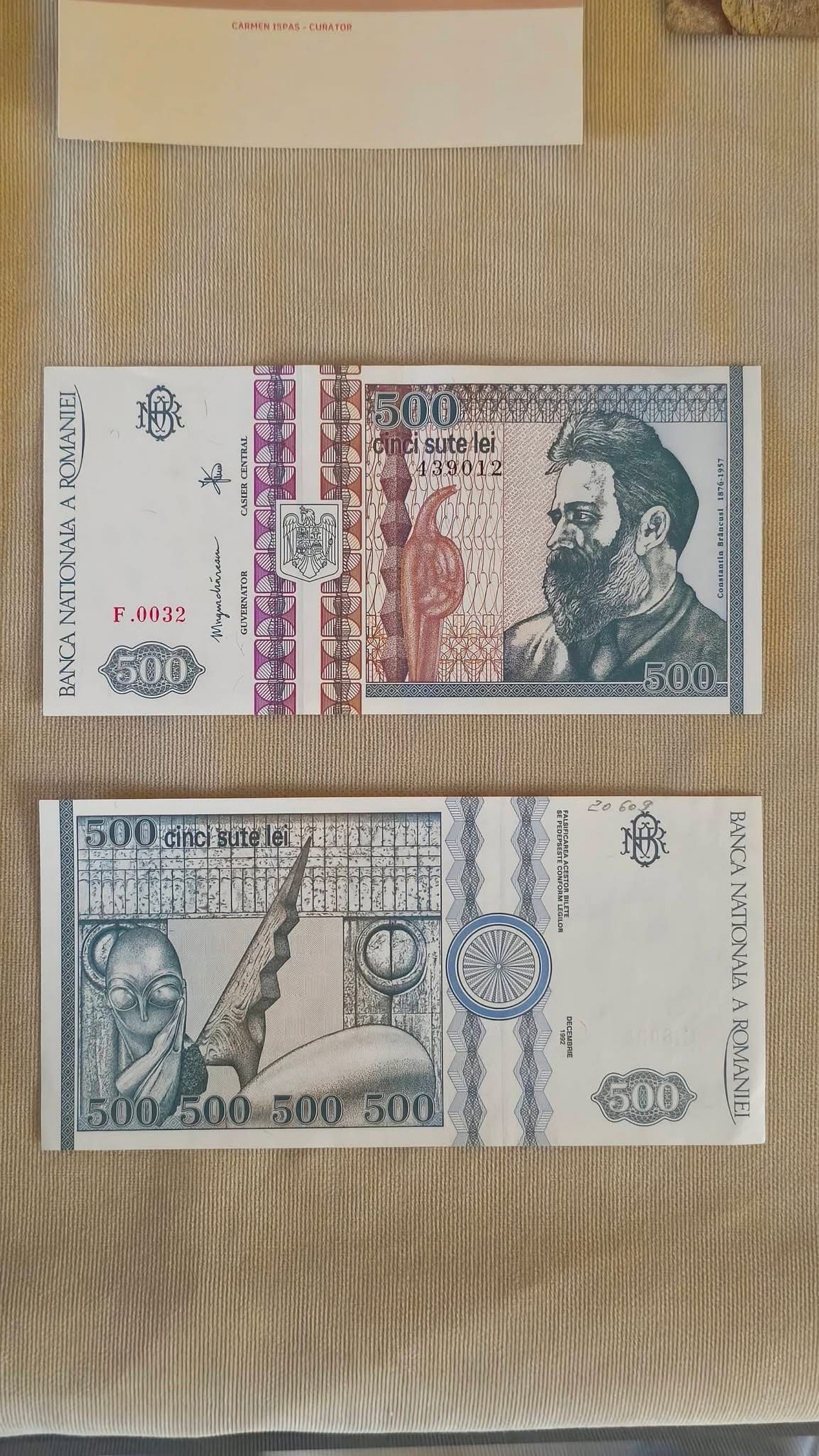 Foto_bancnote_Brancusi_2.jpg