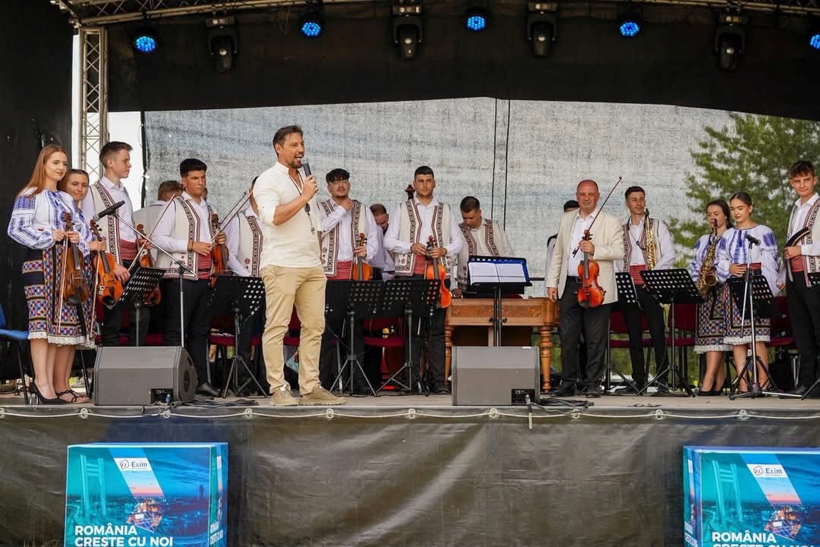 Festival_1.jpg