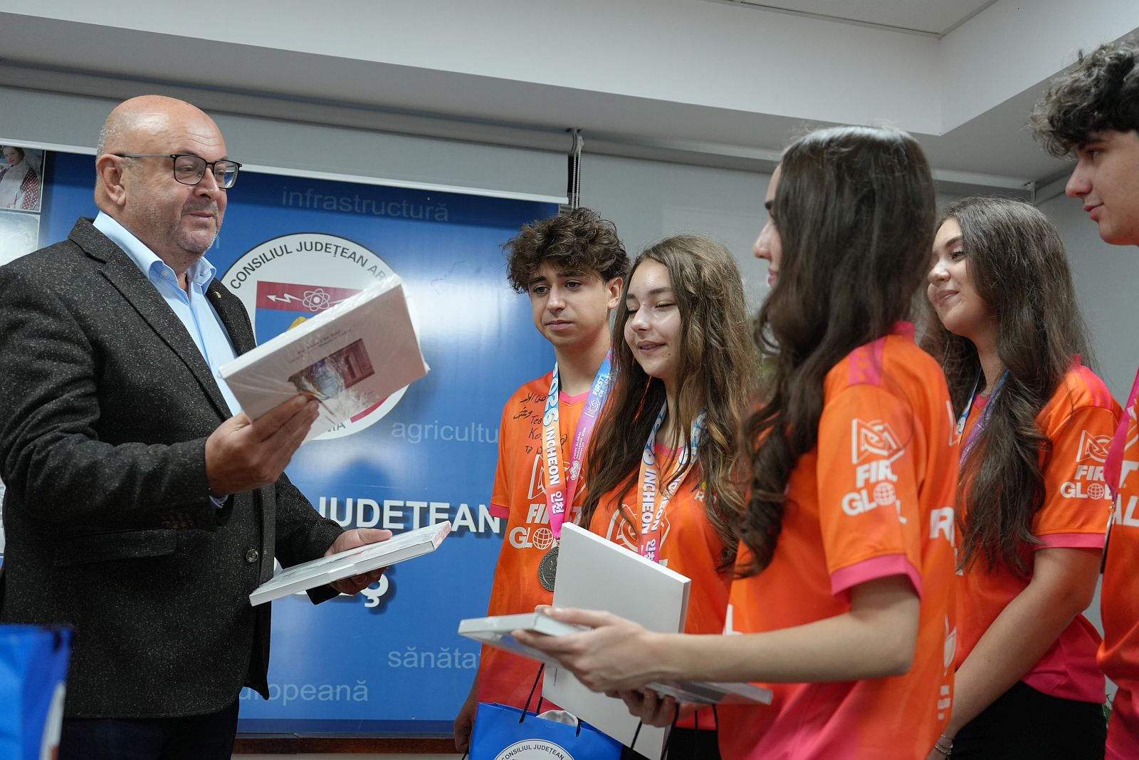 ROBOTICA_COLEGIUL_BRATIANU_14.jpg