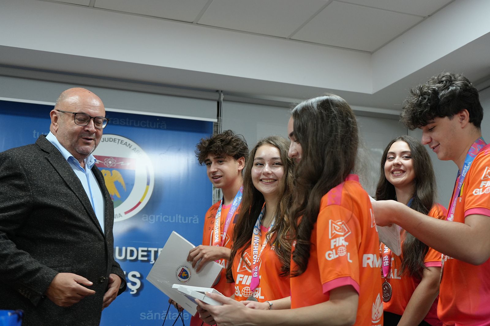 ROBOTICA_COLEGIUL_BRATIANU_18.jpg
