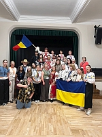 Tineri din cinci țări într-o tabără internațională dedicată muzicii și meșteșugurilor