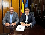 Președintele Ion Mînzînă a semnat contractul pentru consolidarea Centrului de Diagnostic